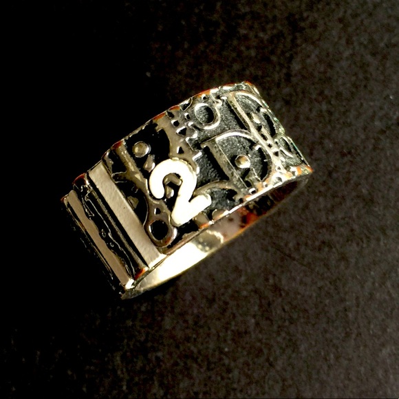 Christian Dior Ring - Picture 1 of 5